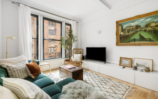 146 East 49th Street, 4B