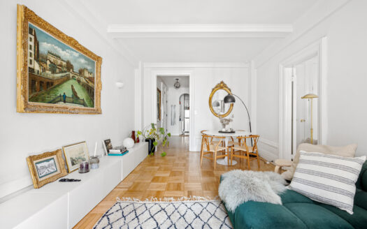 146 East 49th Street, 4B