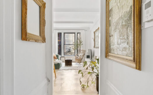 146 East 49th Street, 4B