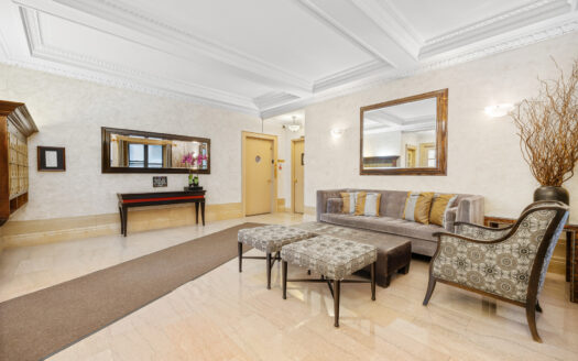 146 East 49th Street, 4B
